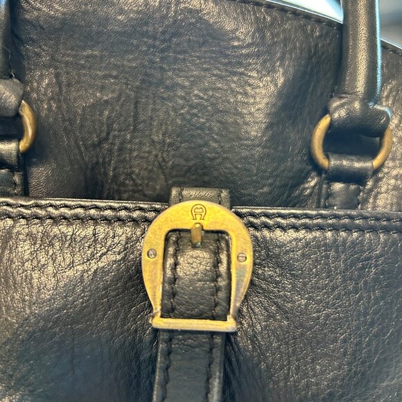 Etienne Aigner Soft Leather Small Top Handle Purse 9" tall x 12" wide x 3" deep - Picture 2 of 10